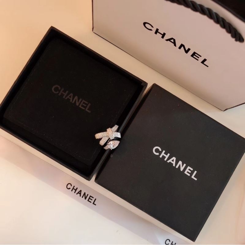Ch*el rings